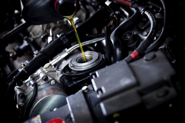 Image for Reliable and Affordable Engine Oil Change service with ID of: 3171705