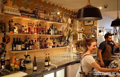 Image for This Must Be The Place with ID of: 3174382