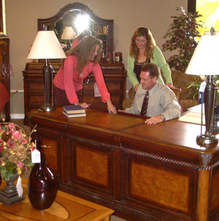 Image for KUEBLER'S FURNITURE with ID of: 3204693
