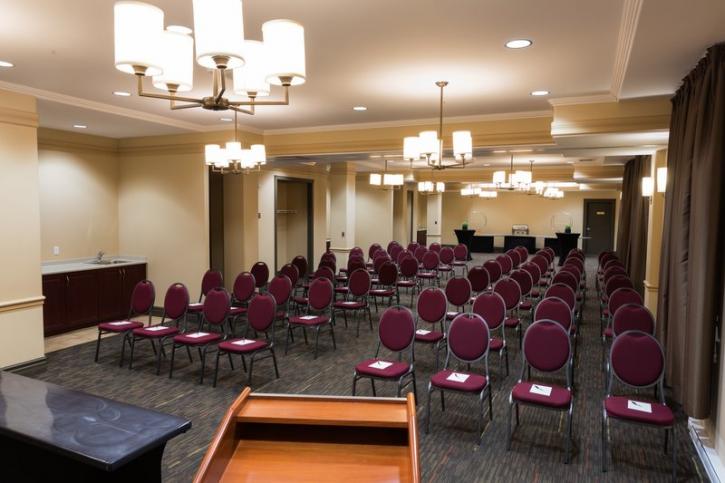 Image for Radisson Hotel & Suites Fort McMurray with ID of: 3225463
