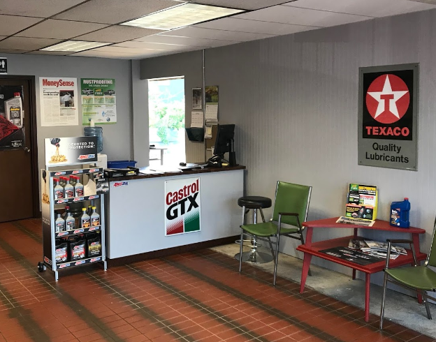 Image for Wakefield Oil Change Plus with ID of: 3234609