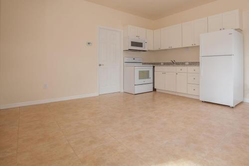 Image for Wild Pines of Naples with ID of: 3236701