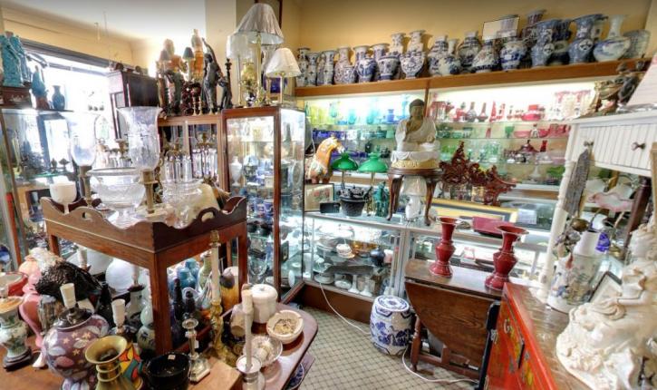 Image for McLEOD’S ANTIQUES with ID of: 3249686