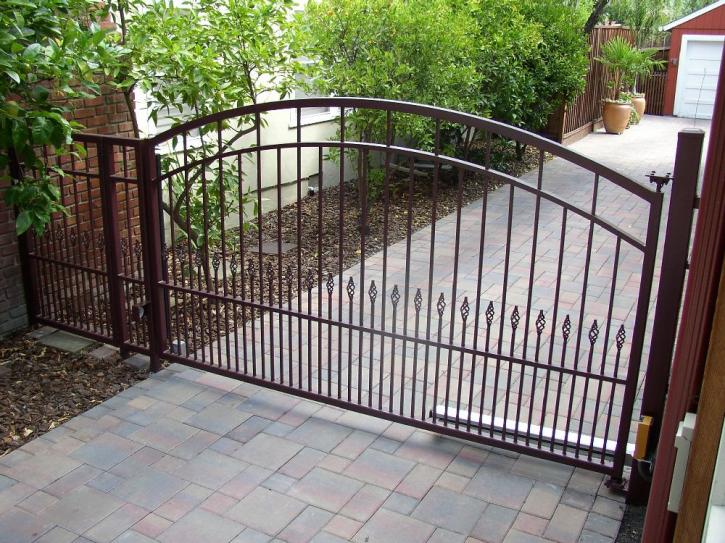 Image for Los Gatos Iron Works with ID of: 3271067