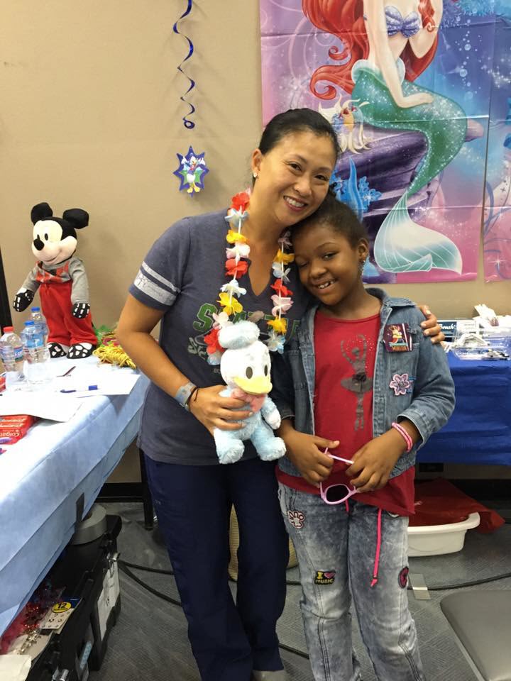 Image for Smiles @ Southcenter with ID of: 3299028