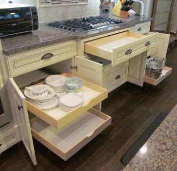 Image for ezeGlide Rollout Shelving & Drawers with ID of: 3305756