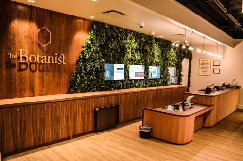 Image for The Botanist with ID of: 3367498