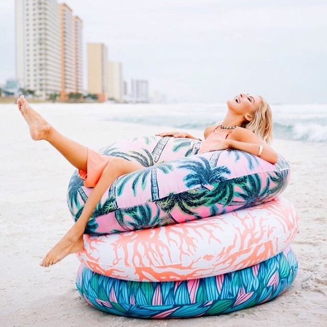 Image for Float Naked with ID of: 3404238