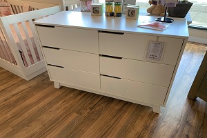 Image for A Wood Crib and Changing Table Combo for You with ID of: 3442286