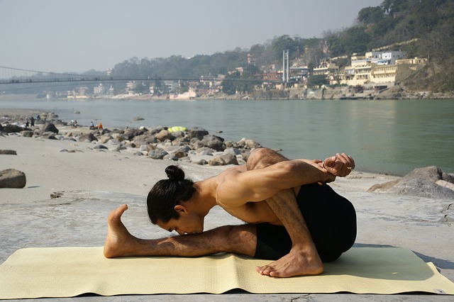 Image for HOW LONG YOU SHOULD PRACTICE YOGA BEFORE TEACHING? with ID of: 3455221