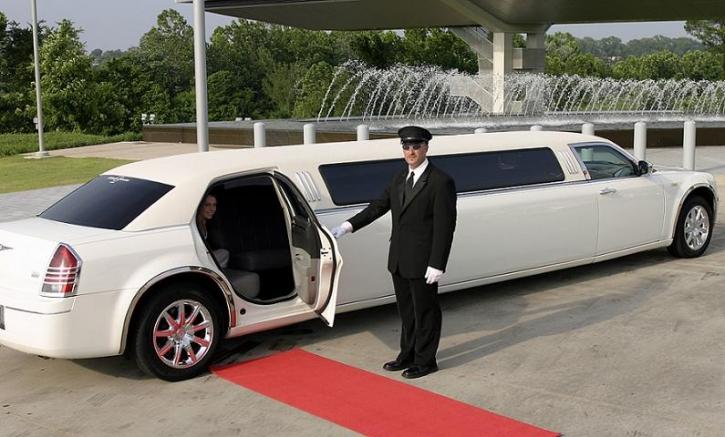 Image for Drive around town in unparalleled luxury with ID of: 3551507