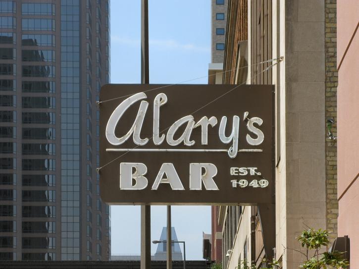 Image for Alary's Bar with ID of: 3610951
