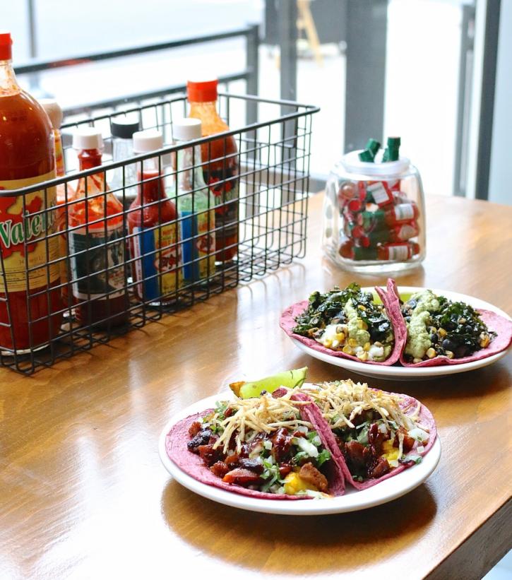 Image for La Bodega with ID of: 3615454