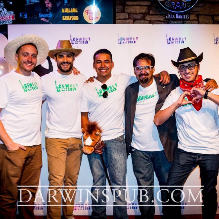 Image for Darwin's Pub with ID of: 3627288