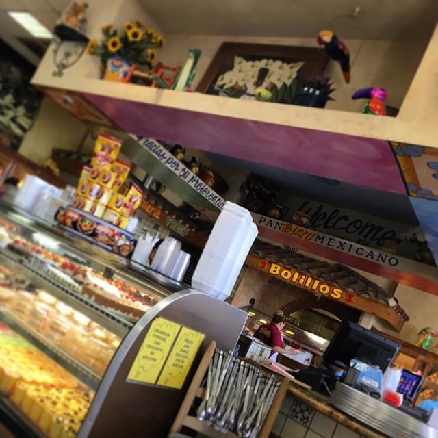 Image for El Bolillo Bakery with ID of: 3627326