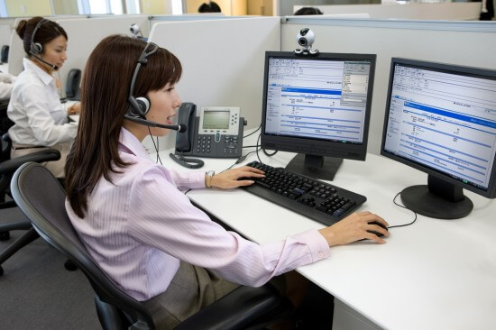 Image for Green Receptionist with ID of: 3639177