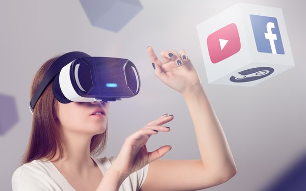 Image for How Entrepreneurs Can Benefit From Augmented Reality And Virtual Reality with ID of: 3696877