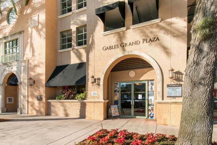 Image for Gables Grand Plaza Apartments with ID of: 3703010
