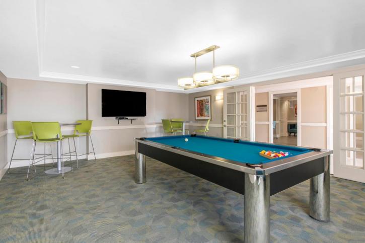Image for Gables Grand Plaza Apartments with ID of: 3703015