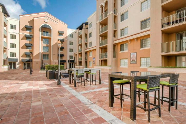 Image for Gables Grand Plaza Apartments with ID of: 3727302