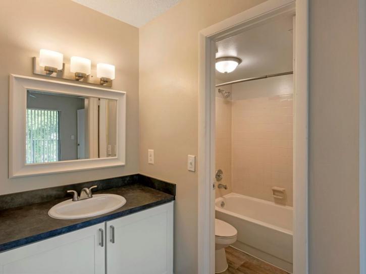 Image for Kings Colony Apartments with ID of: 3727423