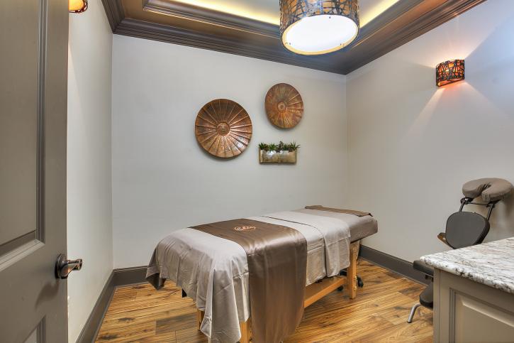 Image for Salon James with ID of: 3734255