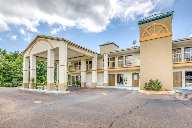 Image for OYO Hotel Grenada West with ID of: 3778038