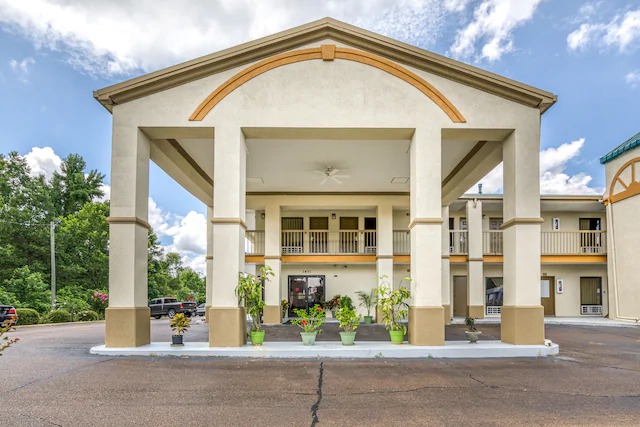 Image for OYO Hotel Grenada West with ID of: 3778039