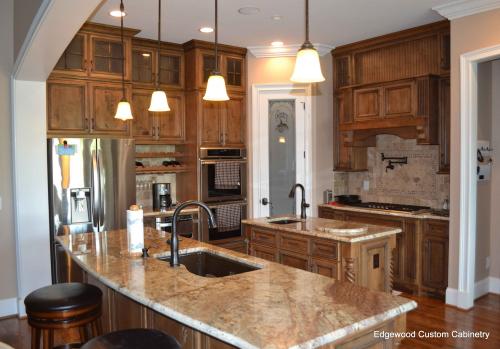 Image for Edgewood Custom Cabinetry with ID of: 3794447