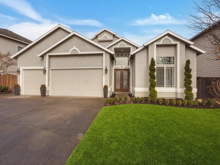 Image for Terrie Cox, RE/MAX Equity Group with ID of: 3797229