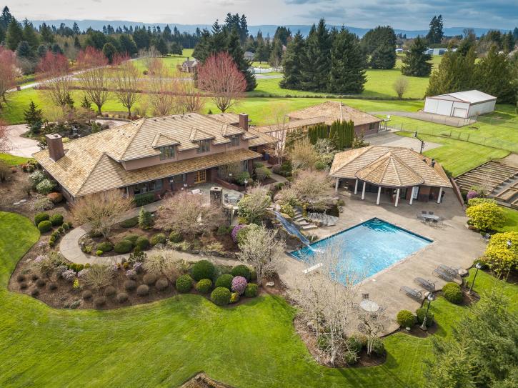Image for Terrie Cox, RE/MAX Equity Group with ID of: 3797236