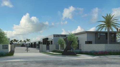 Image for LUXTOR with ID of: 3810175