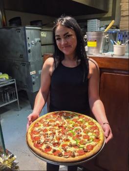 Image for Carmine's Pizza with ID of: 3942665