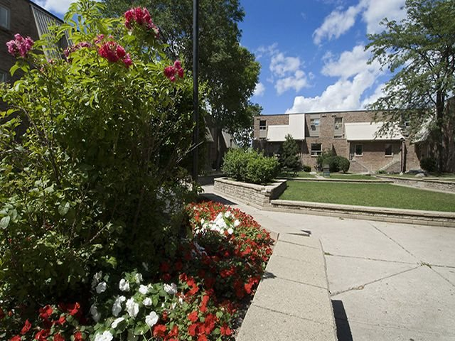 Image for Carriage Hill with ID of: 3975442