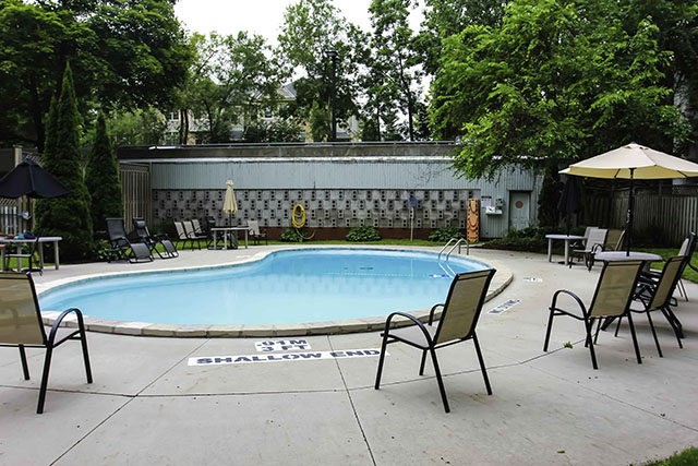 Image for Park Tower Apartments with ID of: 3978243