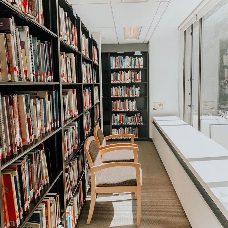Image for Bay State College with ID of: 3979241