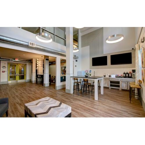 Image for Iconic on Alvarado with ID of: 4000614