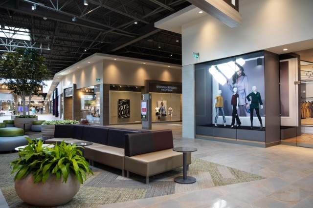 Image for Premium Outlet Collection Edmonton International Airport with ID of: 4082604