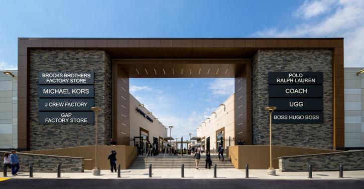 Image for Outlet Collection at Niagara with ID of: 4083564
