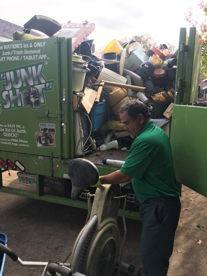 Image for Junk Shot Junk Removal with ID of: 4107795