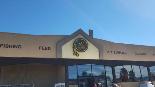 Image for C-A-L Ranch Stores with ID of: 4171280