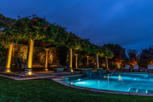 Image for California Outdoor Lighting with ID of: 4365403