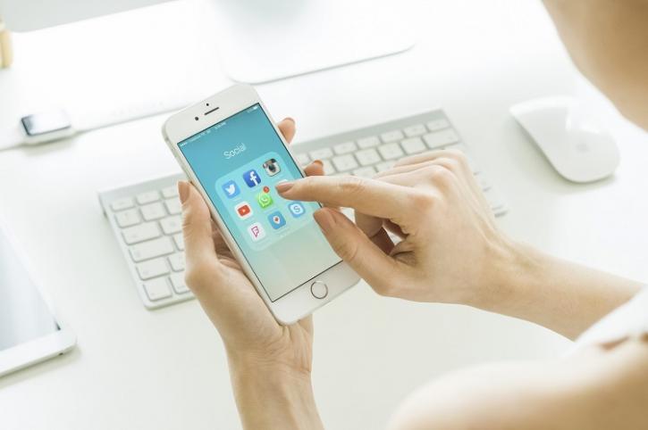 Image for Is Having A LImited Budget Taking A Toll On Your Marketing Dreams? Here's How Video Marketing Can Become A Saviour For You with ID of: 4495215