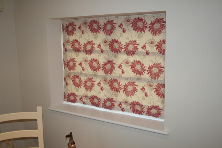 Image for Learn how to make easy roman blinds with ID of: 471370