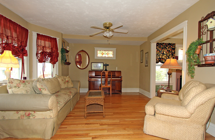 Image for A Spectacular Location! with ID of: 496423