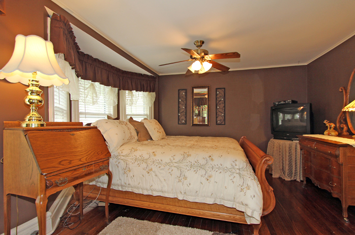 Image for A Spectacular Location! with ID of: 496444