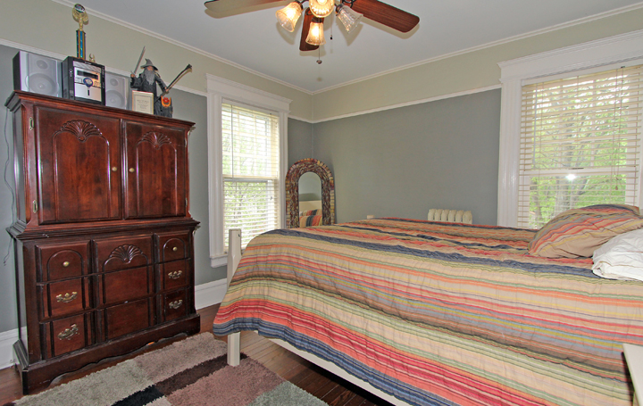 Image for A Spectacular Location! with ID of: 496451