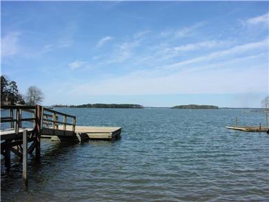 Image for Lake Murray Getaways 4 bedrooms 8 beds 4000 sq ft with ID of: 504877