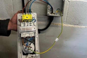 Image for L R Electrics with ID of: 5468272