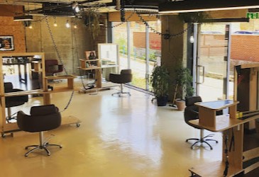 Image for Here Salon Space with ID of: 5552701